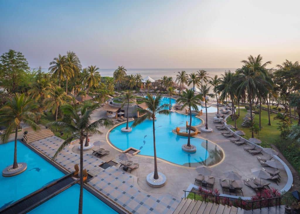 Hilton Hua Hin Resort & Spa – femstjärnigt hotell vid stranden i centrala Hua Hin