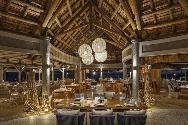 HA_RESTAURANT-INFINITY-BLUE-5-600x400-bf06395