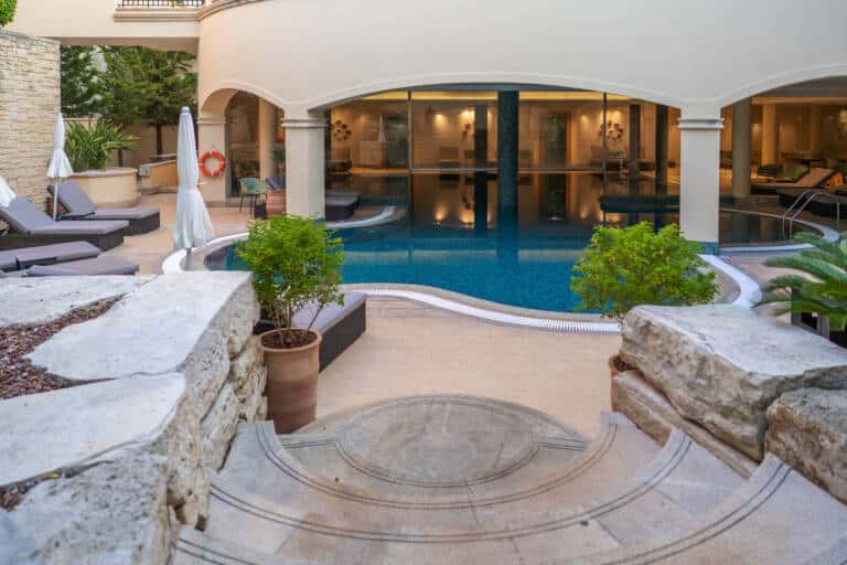AH Hotel Inomhuspool 2