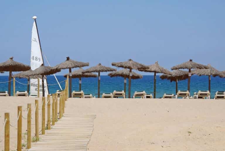 Beach Club_hamacas_2