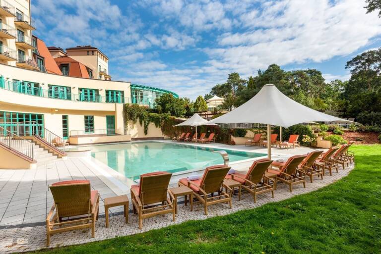 outdoor-pool-in-precise-resort-bad-saarow