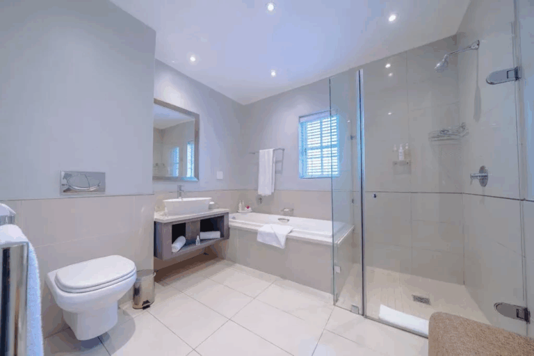 300s-Classic-Suite-Bathroom-Copy-1024x682-1-0a106c55-559d4146