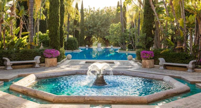 anantara_villa_padierna_fountain_1920x1037