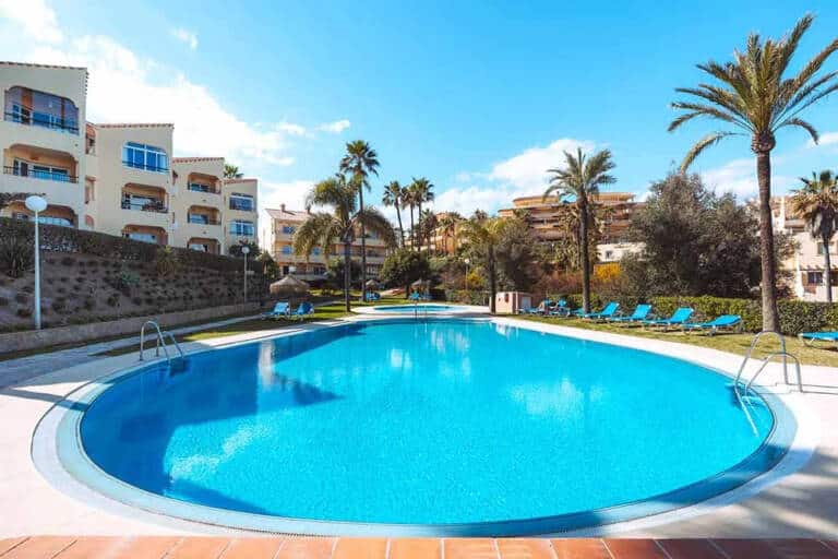 ramada-hotel-suites-costa-del-sol-sierra-marina-pool-3-1000