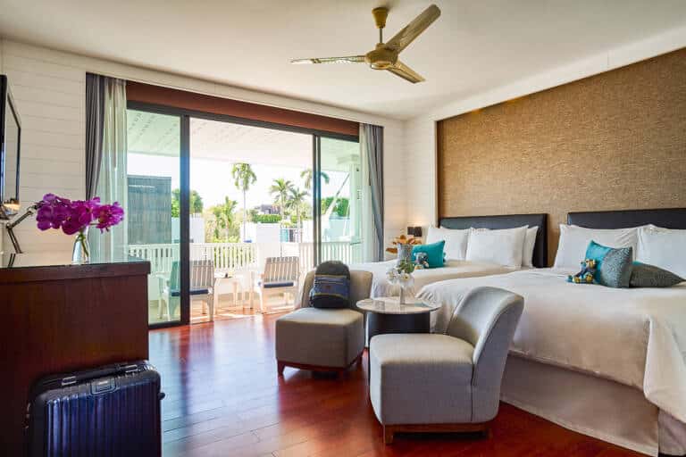 Deluxe-Balcony-1