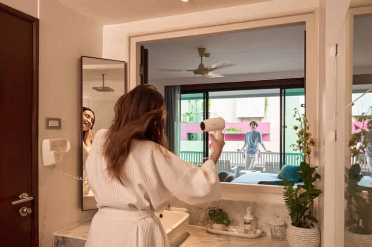 Loligo-Deluxe-Balcony-Bathroom-And-Bedroom