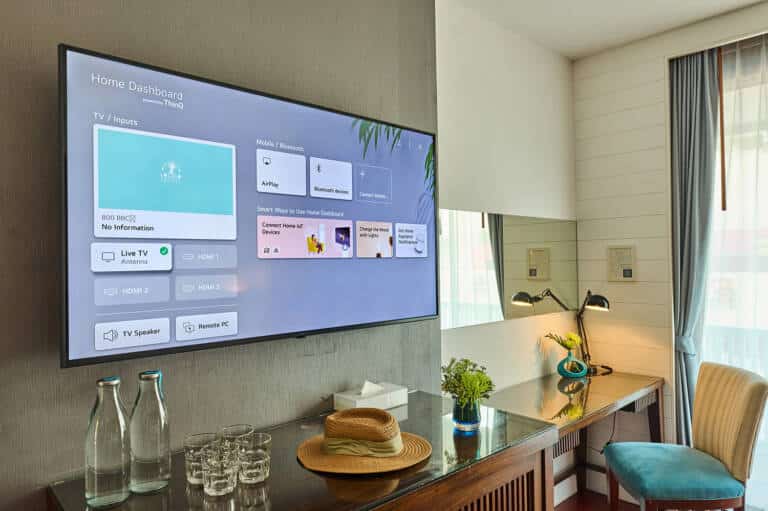 Loligo-Deluxe-Balcony-TV-Desk